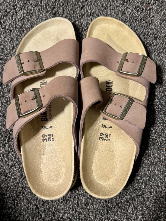 Birkenstock Shoes - Birkenstock Arizona Soft Mauve Suede Sandals Size 8 (39) Like New!